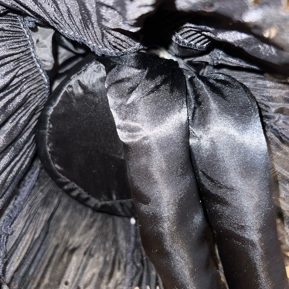 Sitting Witch - Picture 10 of 10